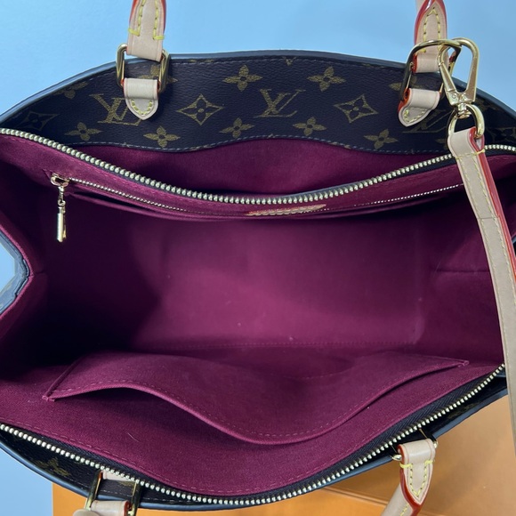 Authentic Louis Vuitton Grand Palais - Picture 11 of 12